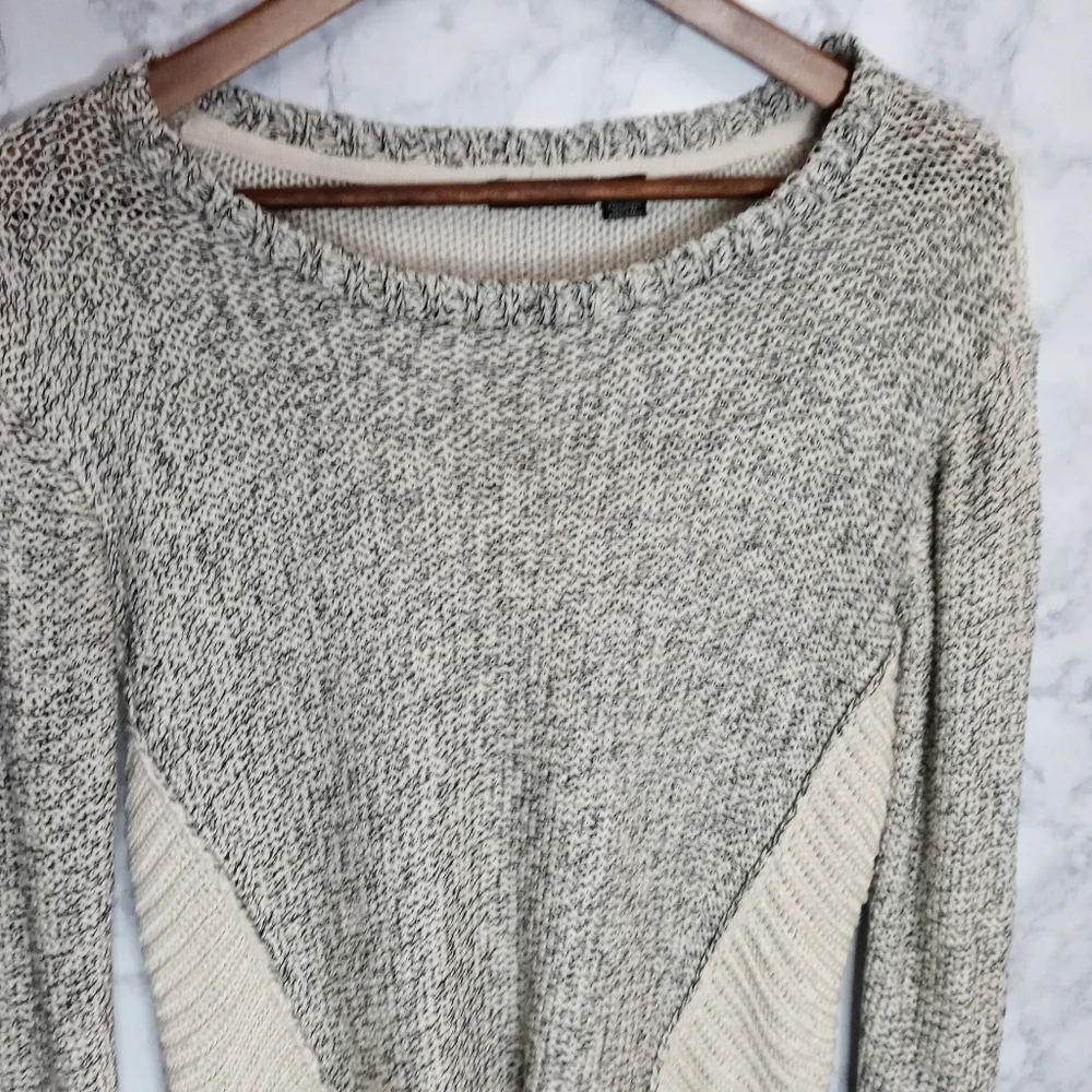 RDI Knit Sweater Women's Size S Gray Cream Colorblock